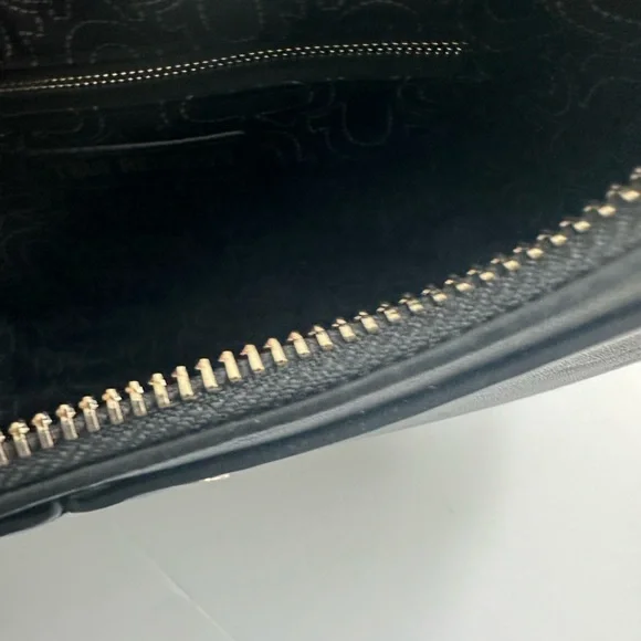 NWT Horseshoe Crescent Purse by True Religion Brand Jean. Shoulder bag. Black. - Picture 15 of 16